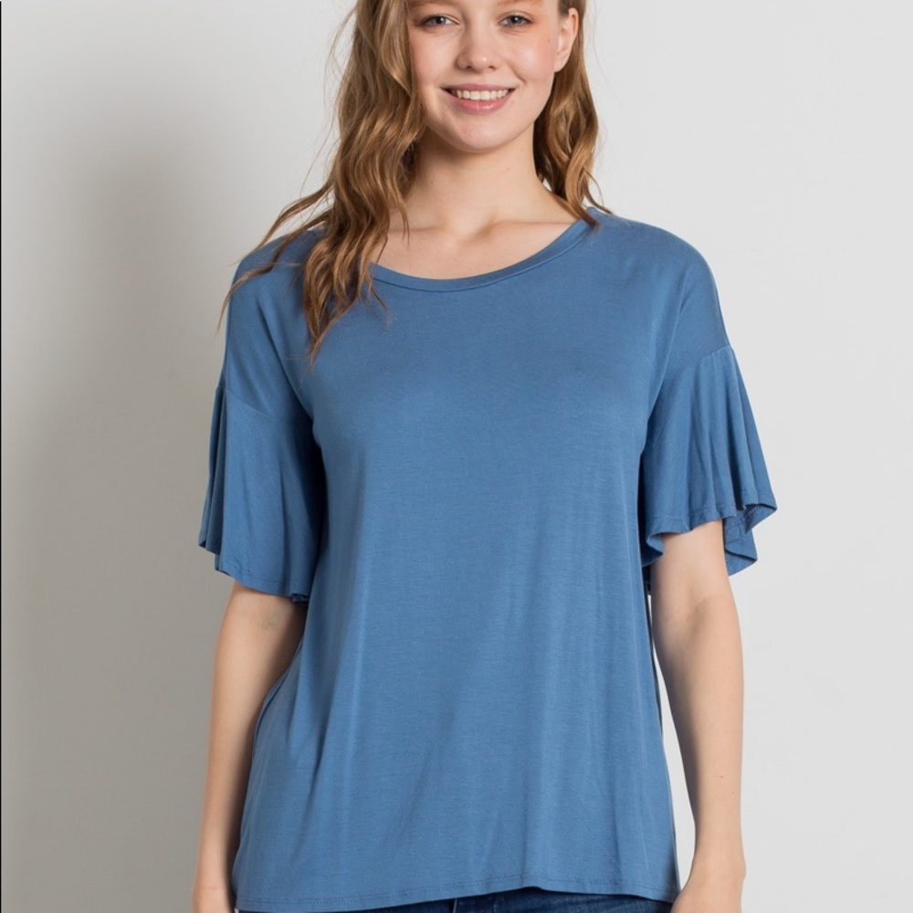 Knit shortsleeve top